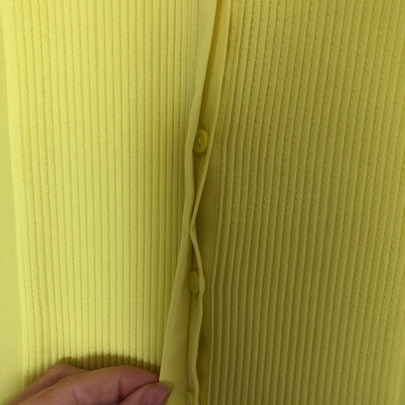 Never worn H&M blouse, size 34, US 4 - Picture 6 of 6